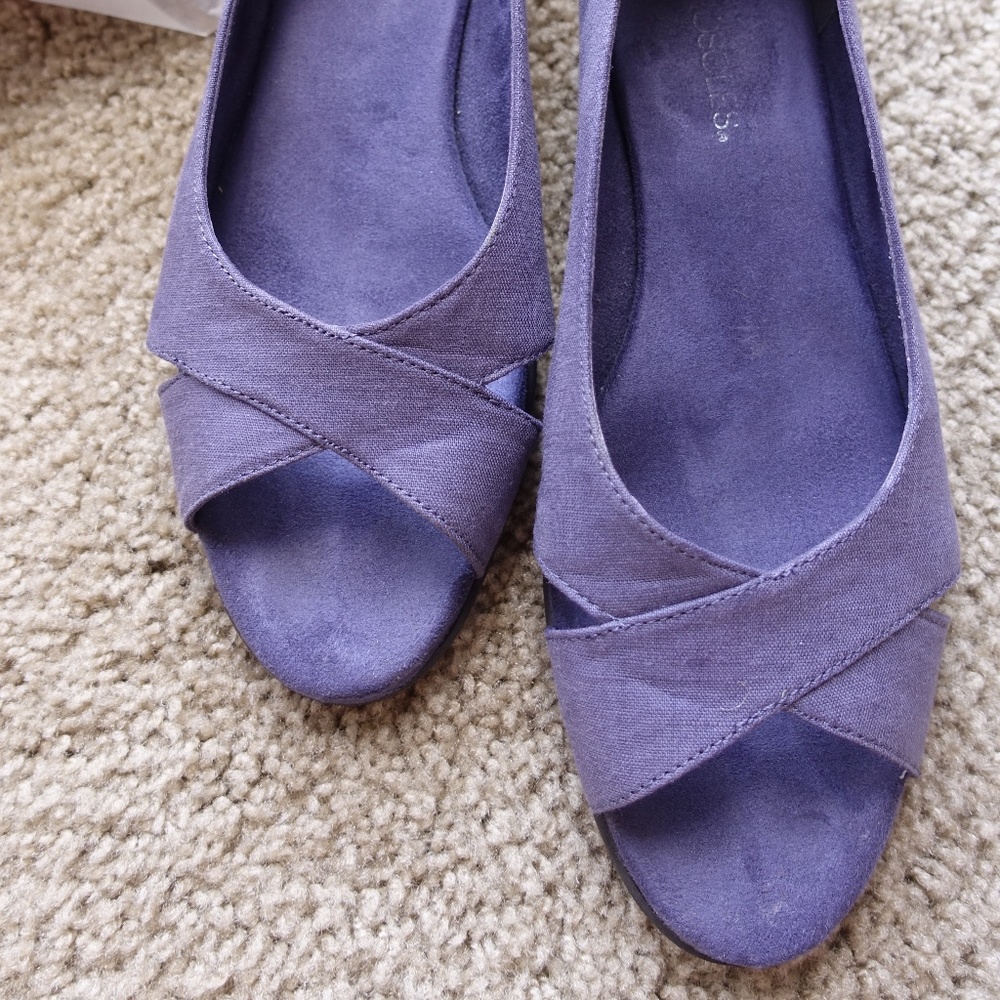 AEROSOLES SILVER PLATTER BLUE PEEP TOE FLATS